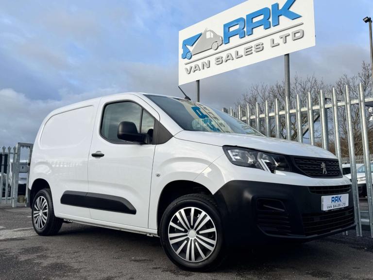 2023 Peugeot Partner 1000 1.5 BlueHDi 100 Professional Premium + Van PANEL VAN DIESEL Manual