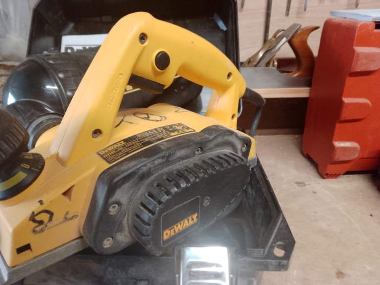 Dewalt Planer110V DW680