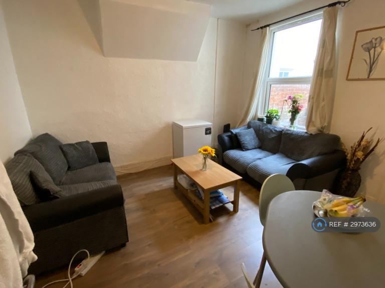 1 bedroom in Hunter Street, Northampton, NN1 (#2973636)