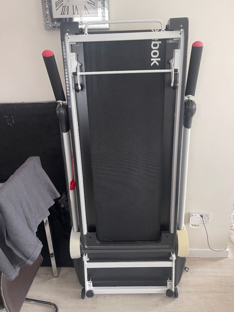Reebok Treadmill - Like New Condition, White Finish