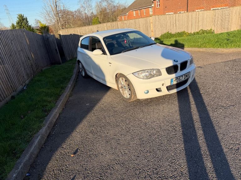 BMW, 1 SERIES, Hatchback, 2008, Manual, 1995 (cc), 3 doors
