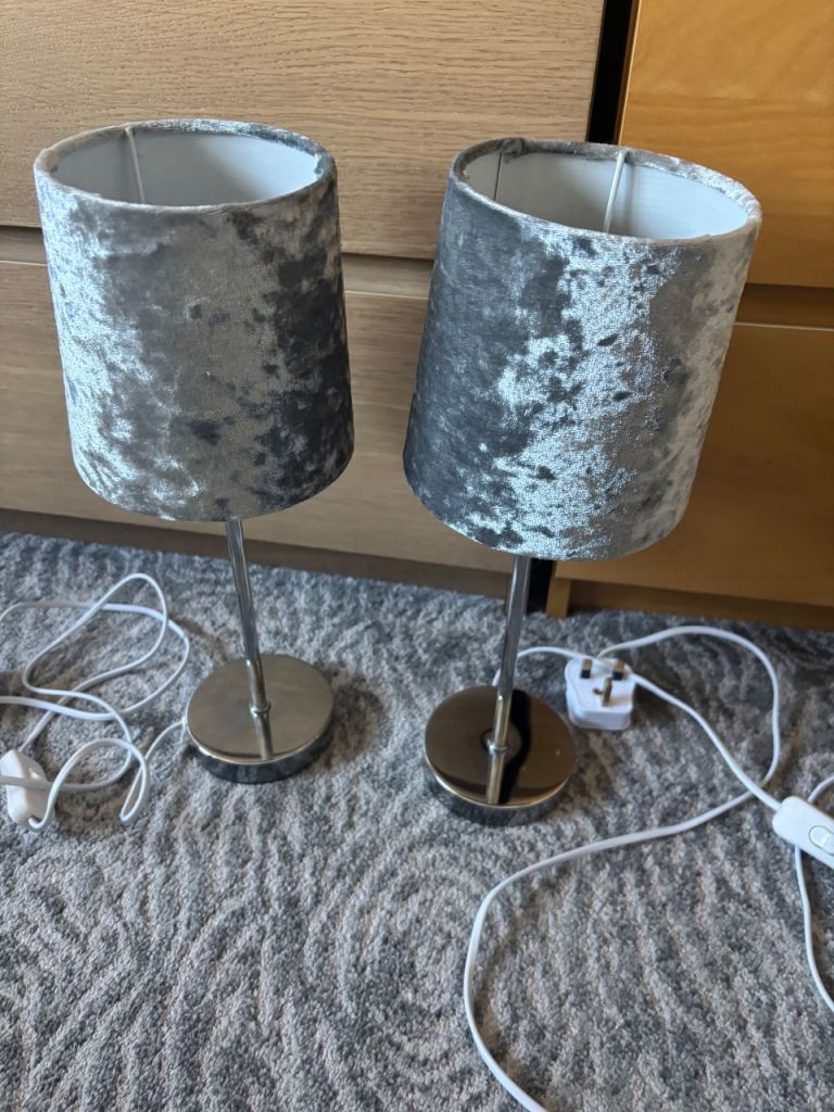 2 lovely lamps 