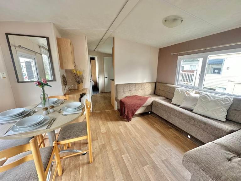 4 BEDROOM CARAVAN - SLEEPS 10! - Suffolk and Norfolk 