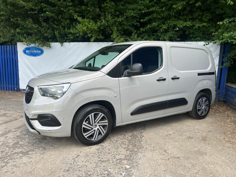 2019 Vauxhall Combo 2000 1.6 Turbo D 100ps H1 Sportive Van PANEL VAN Diesel Manual