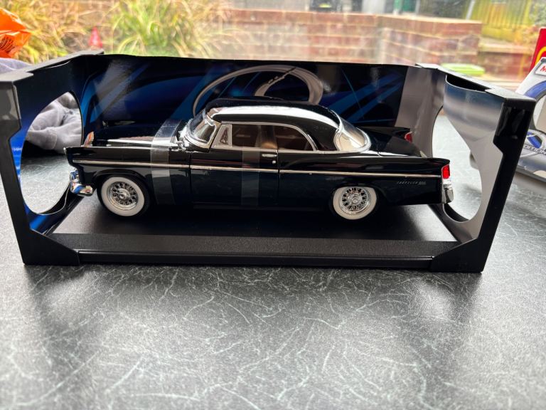Maisto 1.18 Chrysler 300b 