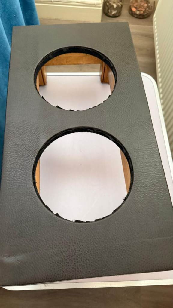 Double dog feeder