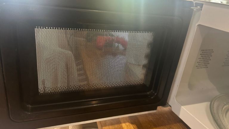 Igenix Microwave Oven – White unused  Condition