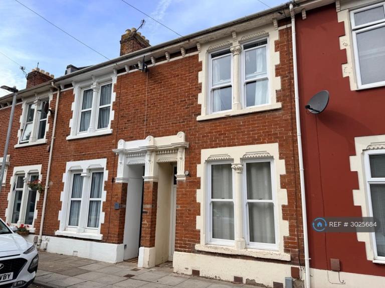 3 bedroom house in Haslemere Road, Southsea, PO4 (3 bed) (#3025684)