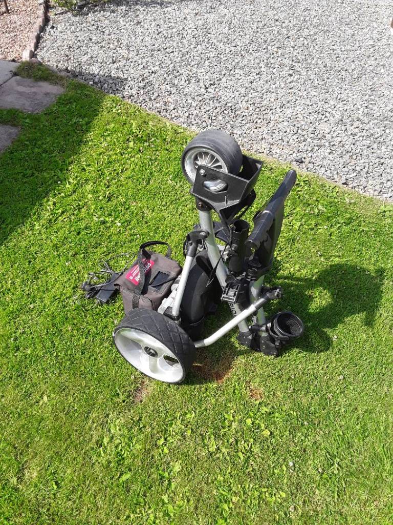 Electric golf trolley 