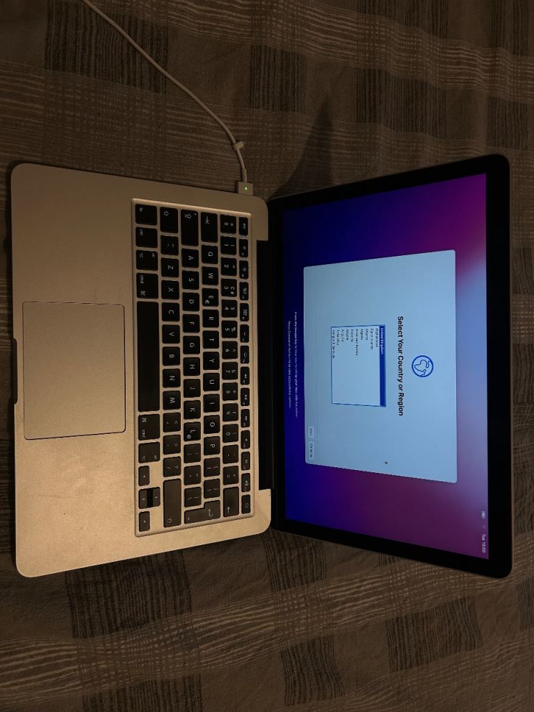 Apple MacBook Pro 8GB RAM Core i5 2015 13-Inch 128GB SSD