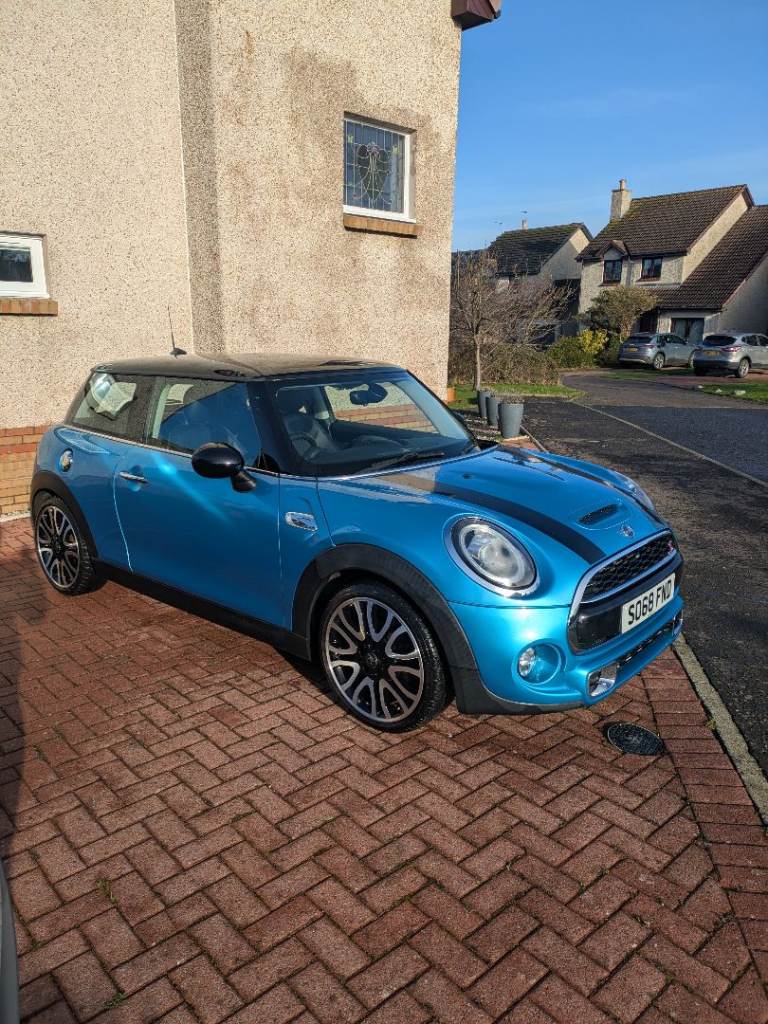 Mini Cooper S Exclusive. 2.0 Petrol Manual
