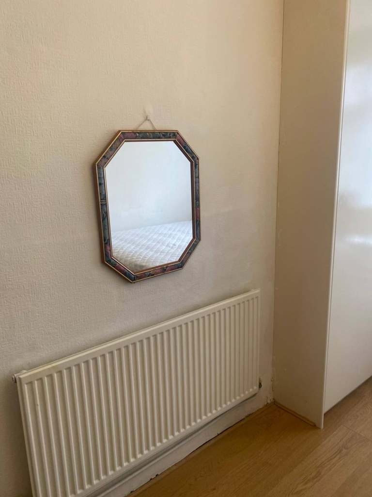 DOUBLE ROOM TO RENT 