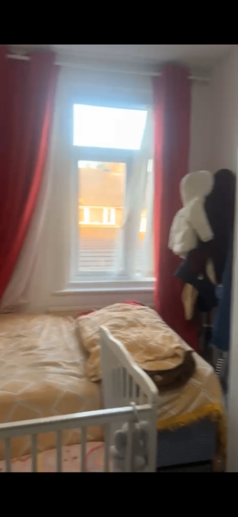 Furnished room 
