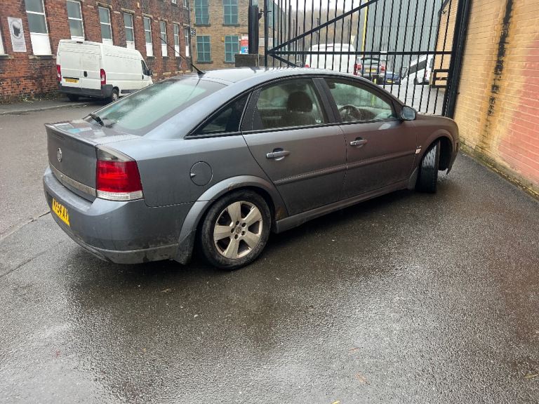 Vauxhall, VECTRA, Hatchback, 2004, Manual, 1910 (cc), 5 doors