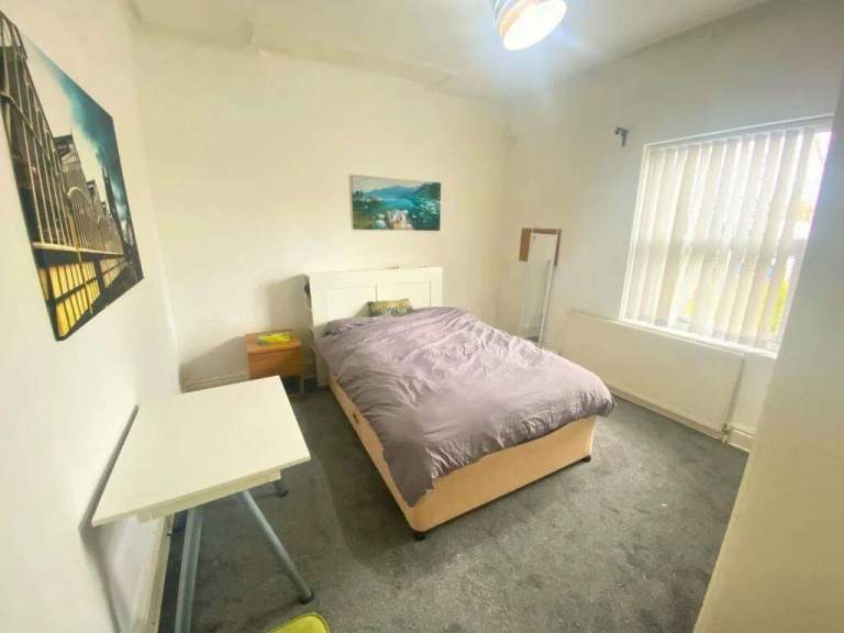 Spacious and Cosy Double Rooms for Rent in - M13 0DS