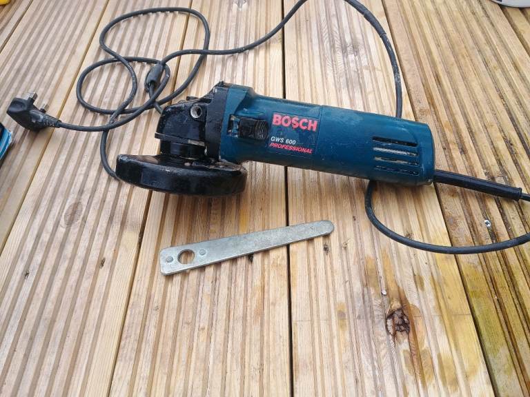 Bosch Professional Blue GWS 600
