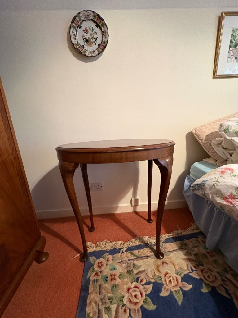 Vintage Oval Mahogany Side Table