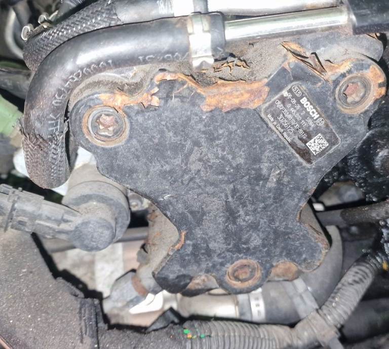 Volvo C70 2.4 Diesel Pump 2006