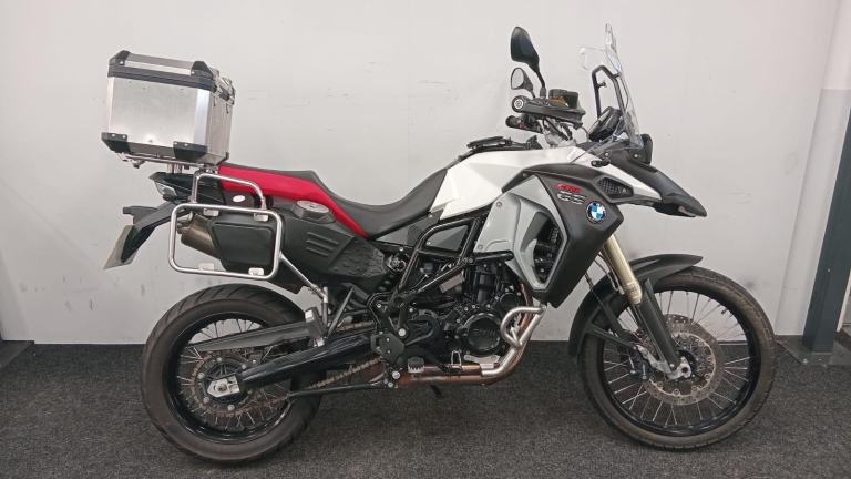 BMW F800GS ADVENTURE ** TOP BOX - HAND GUARDS - 12 MONTH MOT**
