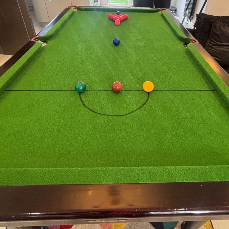 SNOOKER AND POOL TABLE 
