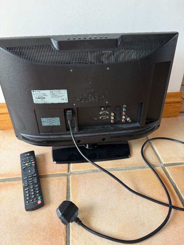 TV LG 22” LD350-ZA