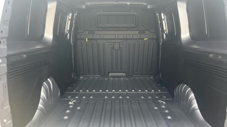 2025 Peugeot Partner Long Diesel 1.5 BlueHDi 100 Professional Plus Van Van Diesel Manual