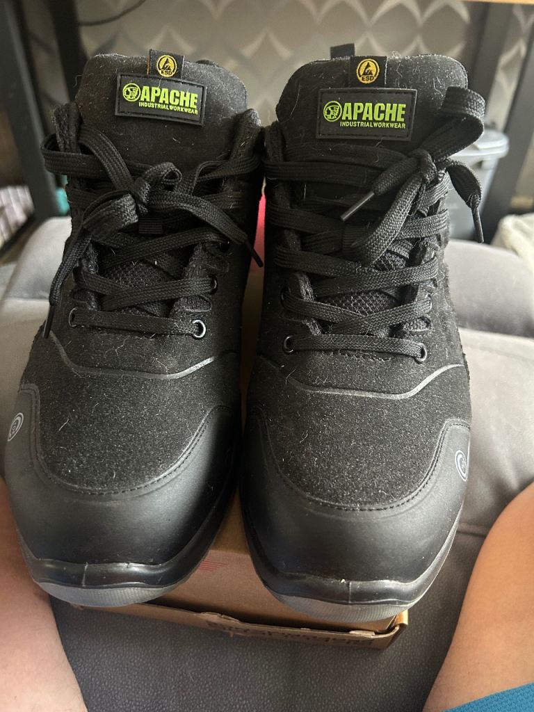 Apache Safety Shoes Size 10