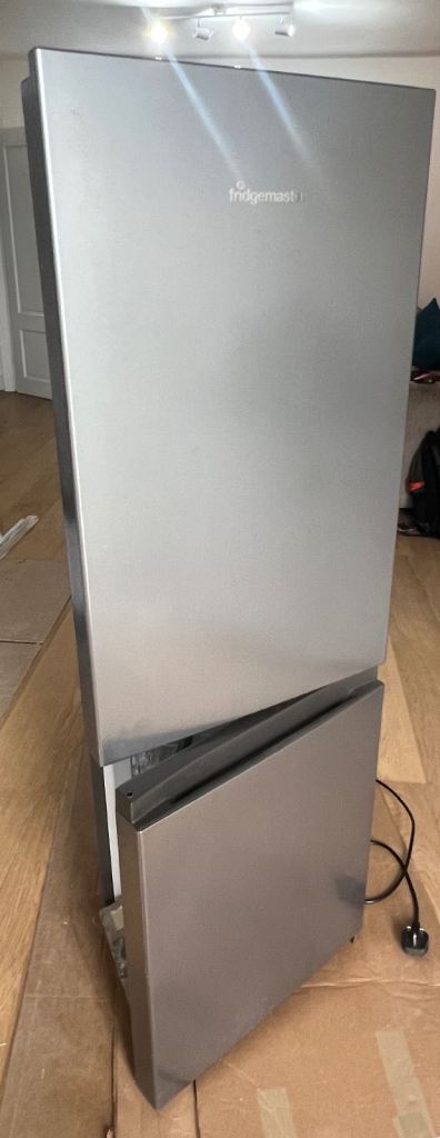 Freestanding fridge - good condition 