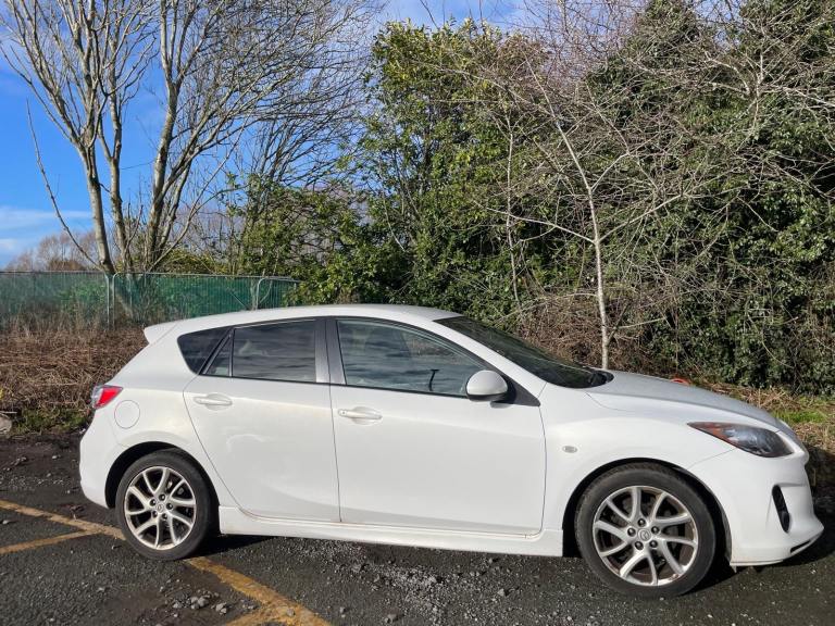 MAZDA 3 1.6 SPORT 62 REG WHITE 5 DOOR MOT NOVEMBER 22ND 2026 LOW INSURANCE 40+MPG