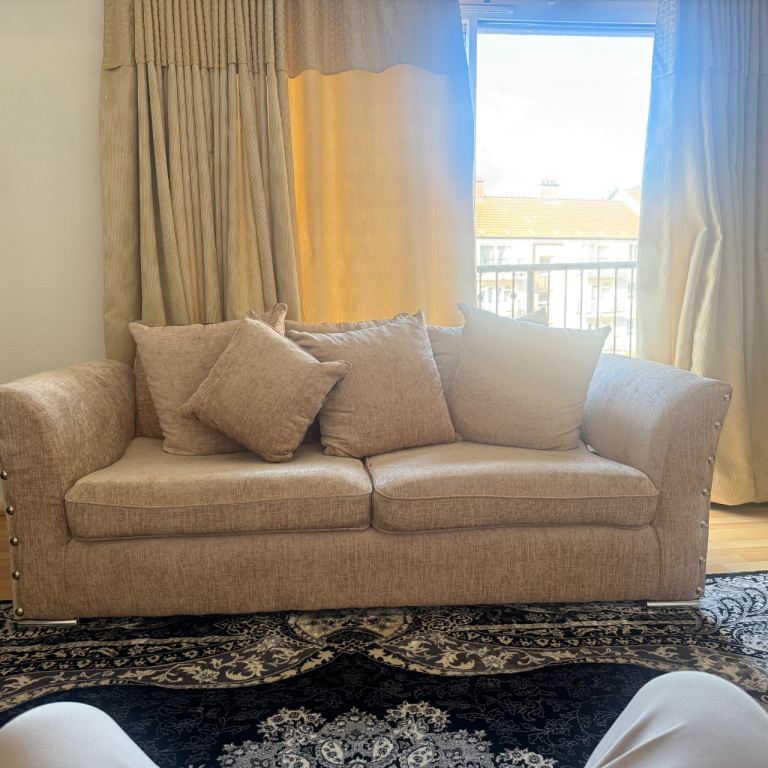 5 Seater Sofa ( brand new )