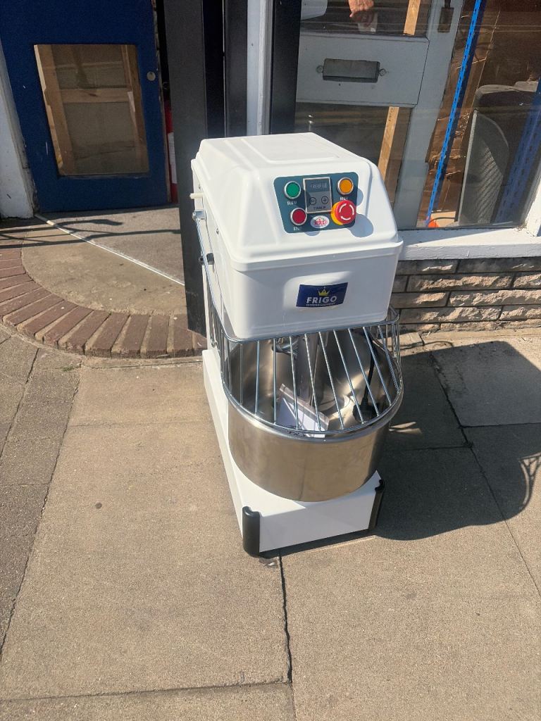 Commercial dough mixer brand new Italian motor cafe shop restaurant 