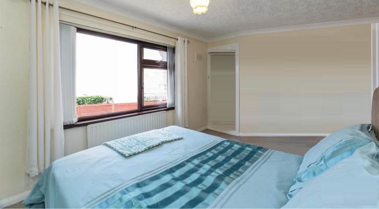 Room for lease in house share