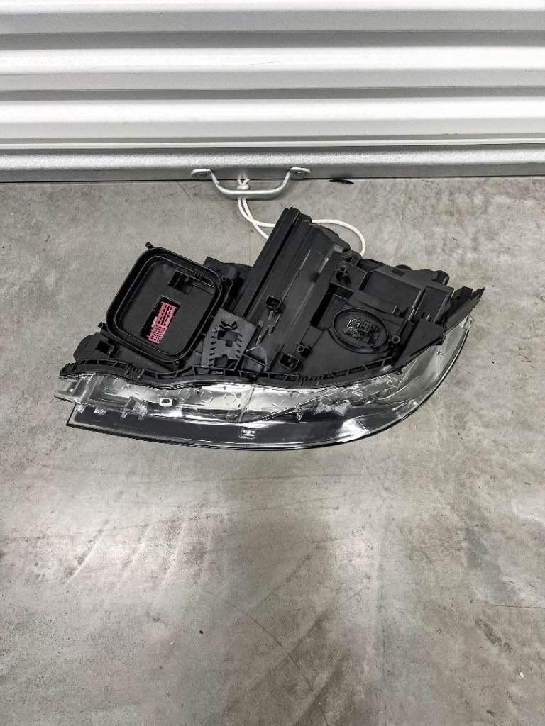 Genuine Mercedes-Benz C CLASS W204 11-15 Headlight Right Driver Side
