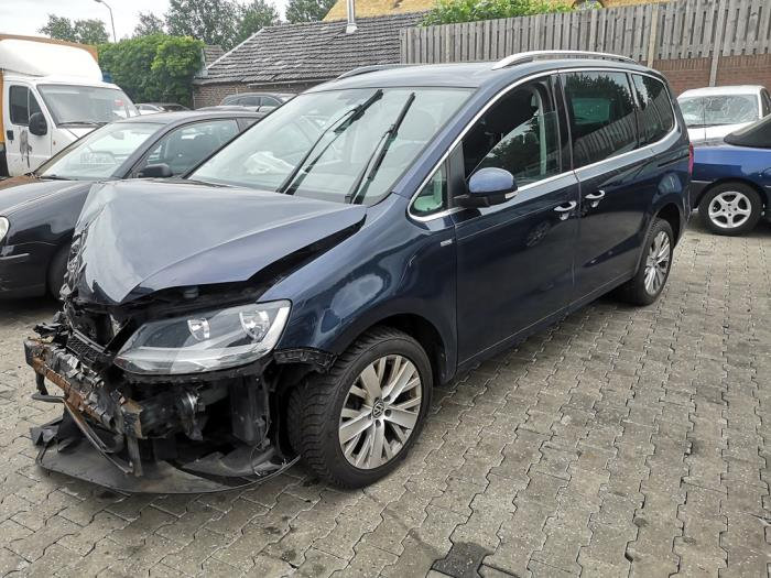 2013 VOLK SHARAN S B BREAKING SPARES AIRBAG LEATHER SEATS ALLOY DOORS AXLE HUBS CORNERS