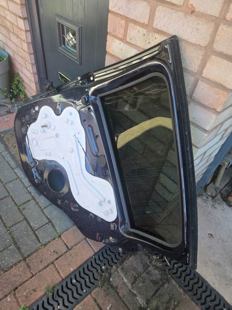 PEUGEOT 208 2014 MK1 OSR DRIVERS REAR RIGHT DOOR BLUE EKU-damaged