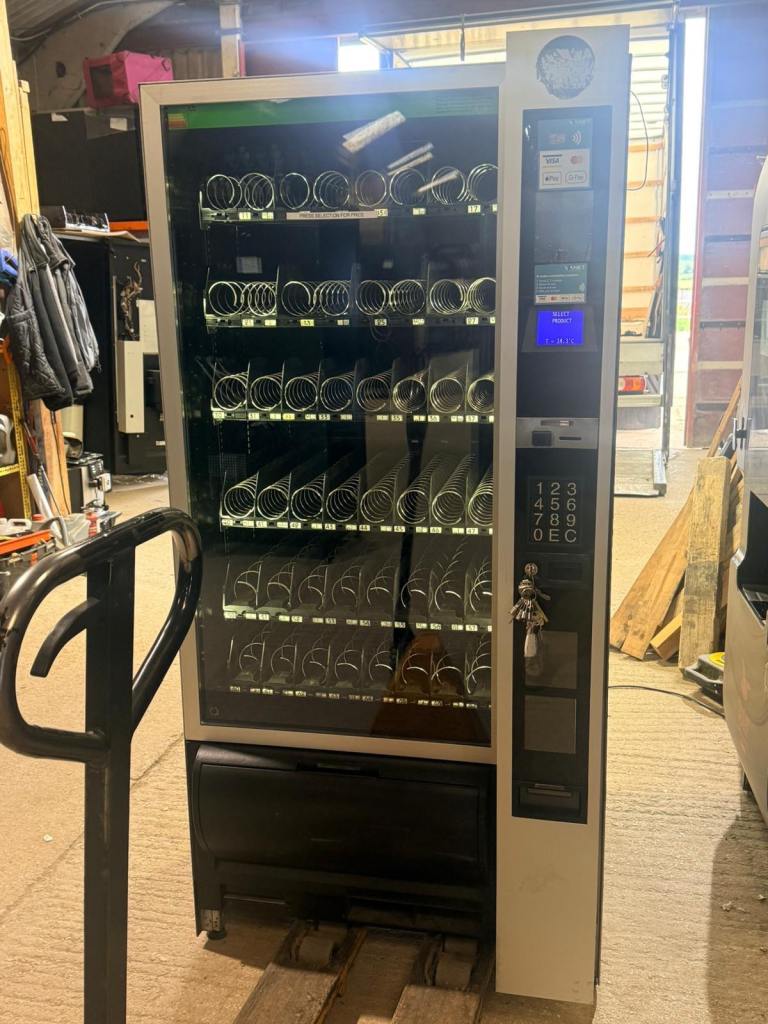 Necta Samba Combination vending Machine