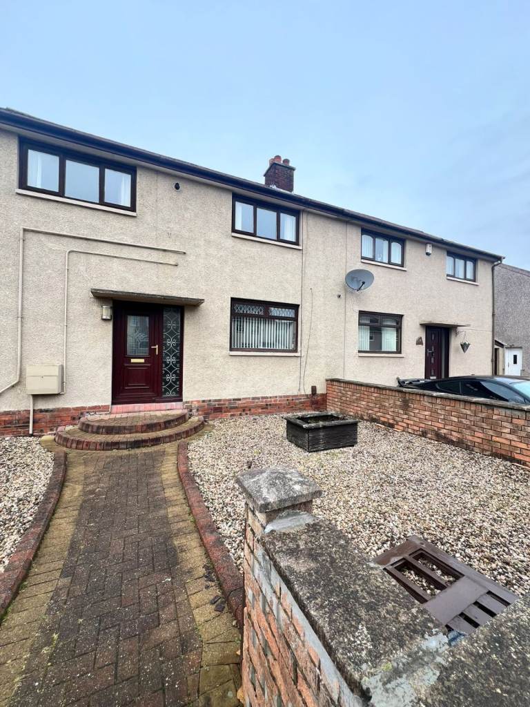 Spacious 4-Bedroom Family Home with Garage & Garden – Kinloch Road, Kilmarnock