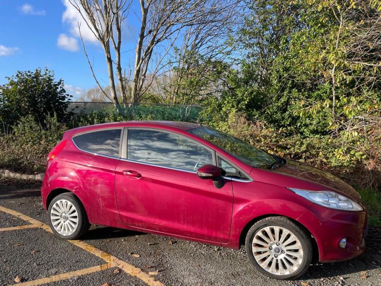 FORD FIESTA 1.4 TITANIUM 58 REG HOT MAGENTA GENUINE 58821 SERVICE HISTORY MOT AUGUST 29TH 2026