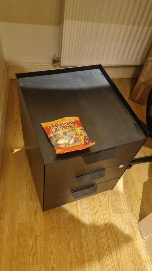Metal filing cabinet - partly locked!