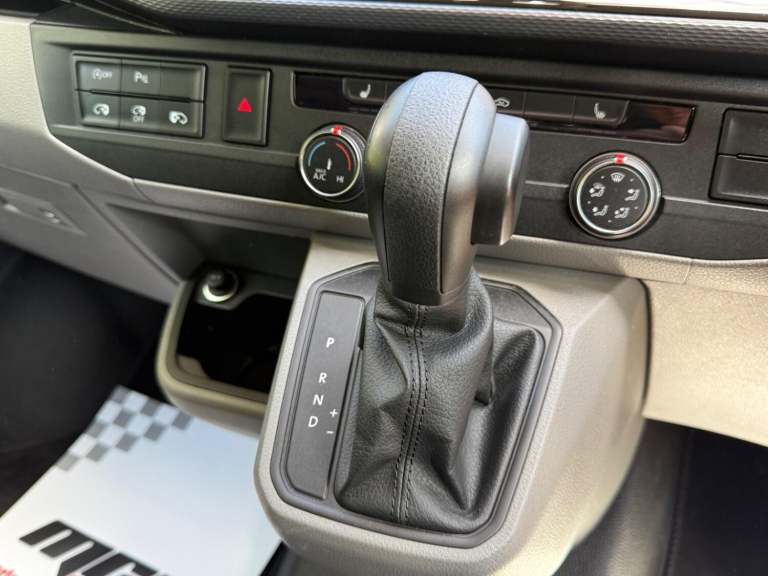 VW Transporter T32 Kombi 204 DSG Highline, Huge Spec, Genuine Leighton Van Model