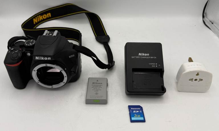 Nikon D3500 DSLR 24.2MP Camera Body Only - VGC