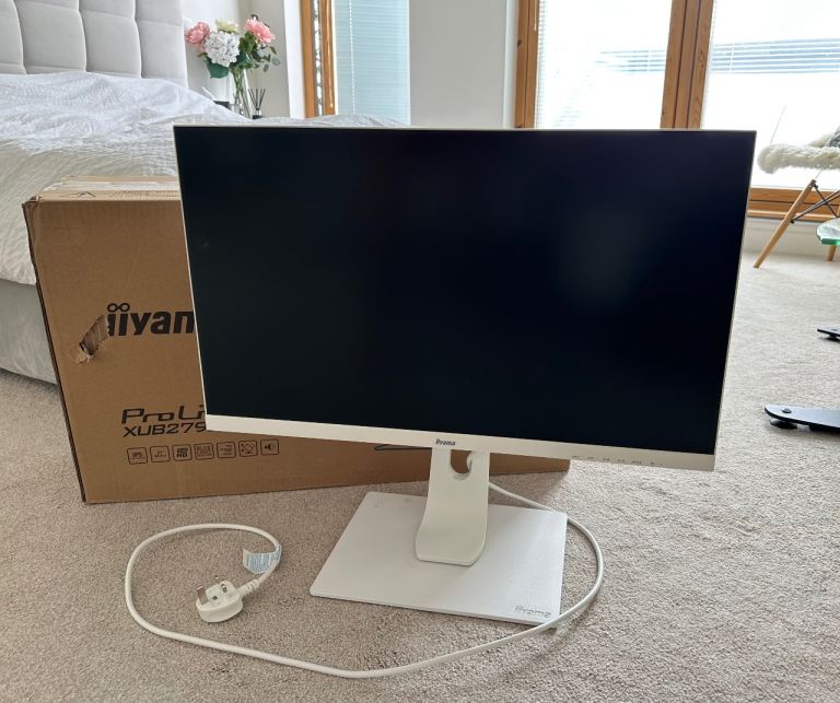 iiyama XUB2792HSU white monitor home office 27” full HD 1920x1080 