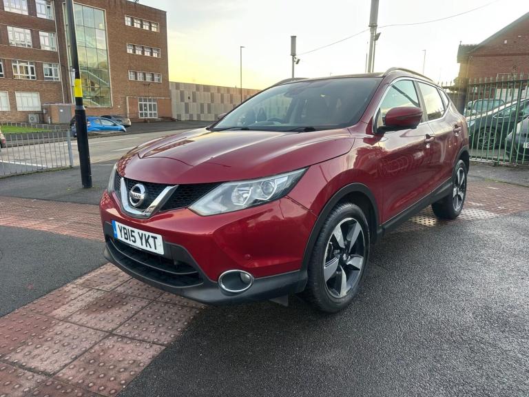 2015 Nissan Qashqai 1.2 DiG-T N-Tec+ 5dr HATCHBACK PETROL Manual