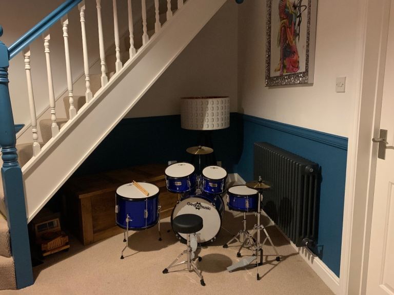 Excellent condition Junior 5 Piece Drum Kit by Gear4music, Blue
