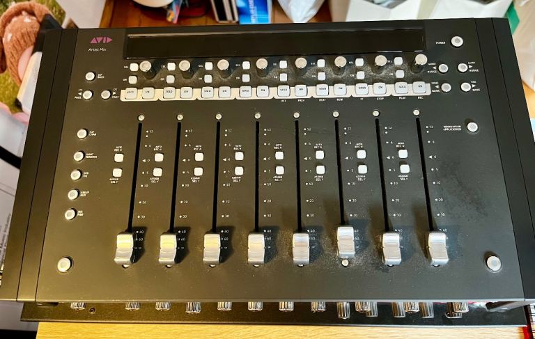 Avid Artist Mix Control Surface – Excellent Condition
