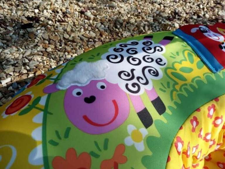 Inflatable baby doughnut pen