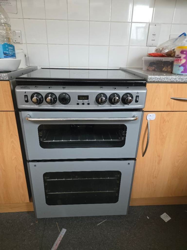 Cooker - Oven & Hobs - very good condition 