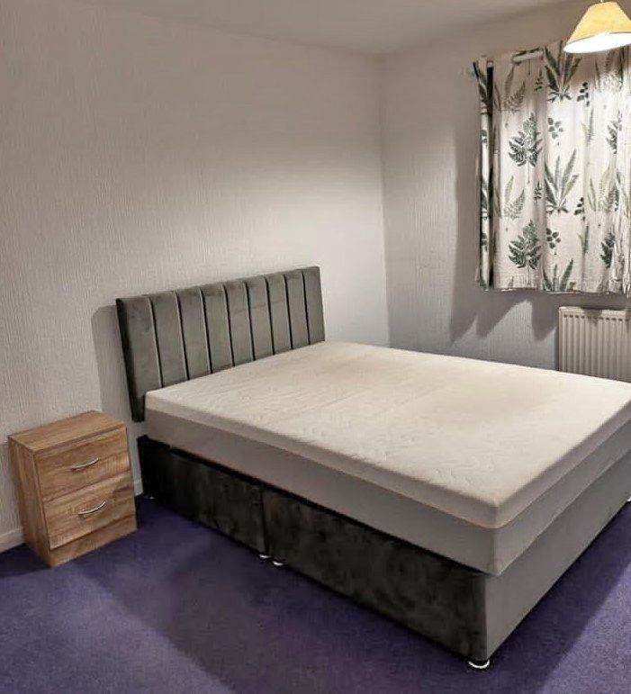 STEAL DEAL == Divan 4FT6 Double Bed Base With Mattress & Optional Drawers == FREE DELIVERY