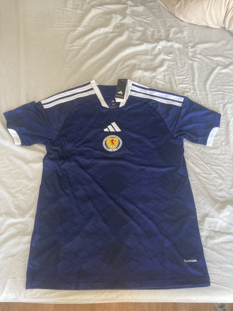 Men’s XL Scotland Football Shirt – Brand New with Tags