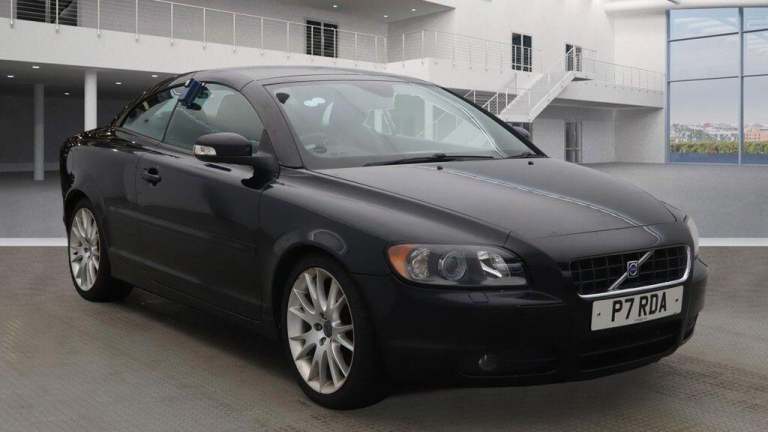  Volvo C70 2.4 D5 SE Lux Convertible 2dr Diesel Geartronic (193 g/km, 178 bhp) Diesel Automatic